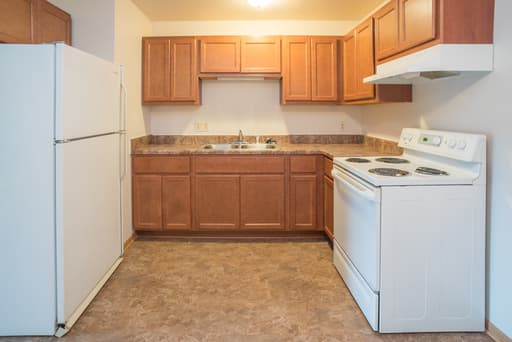 Racine Apartment: 1851 Roosevelt Ave.