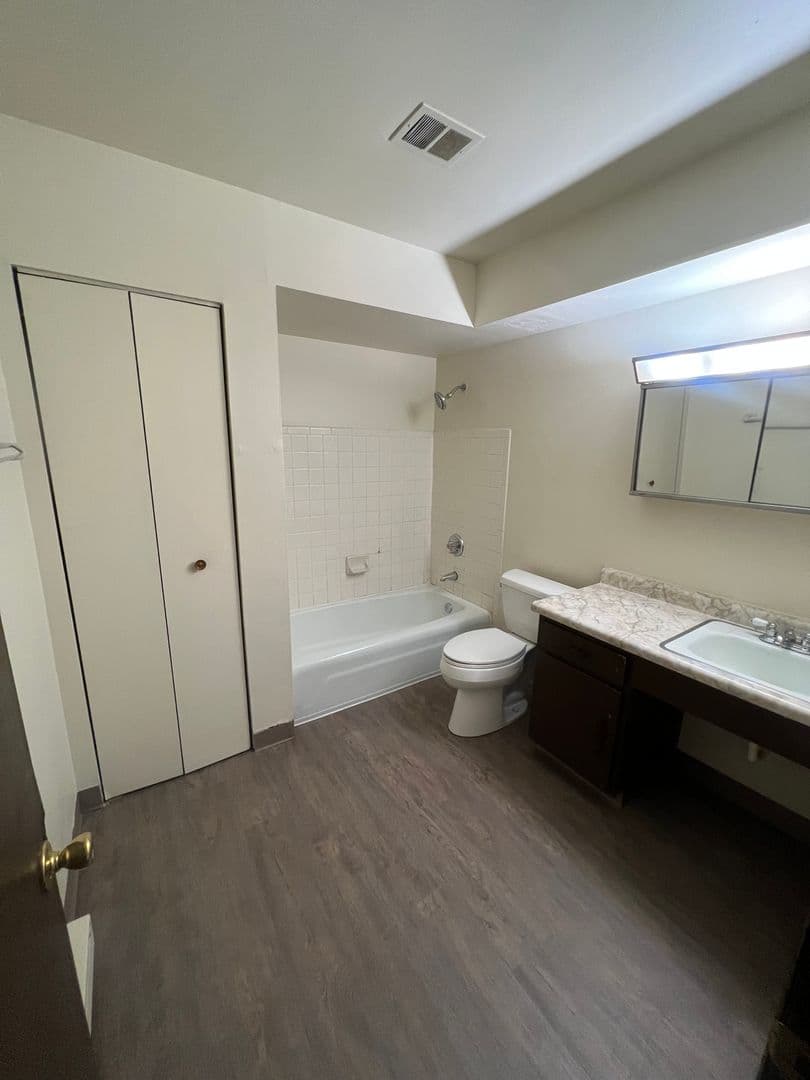 Racine Apartment: 5021 Byrd Ave.