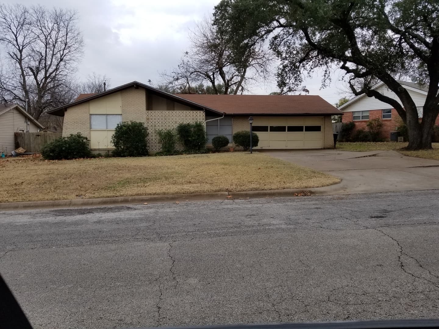 Cleburne House: 1217 Briarwood