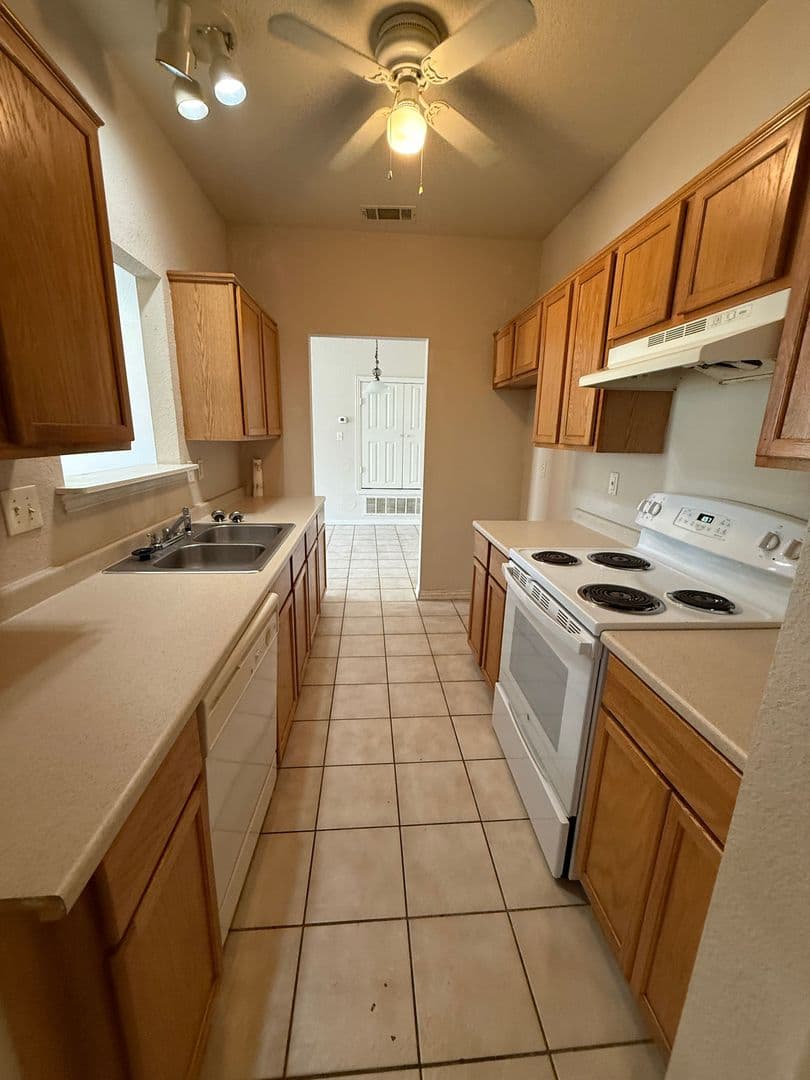 Keene Apartment: 303 Pecan