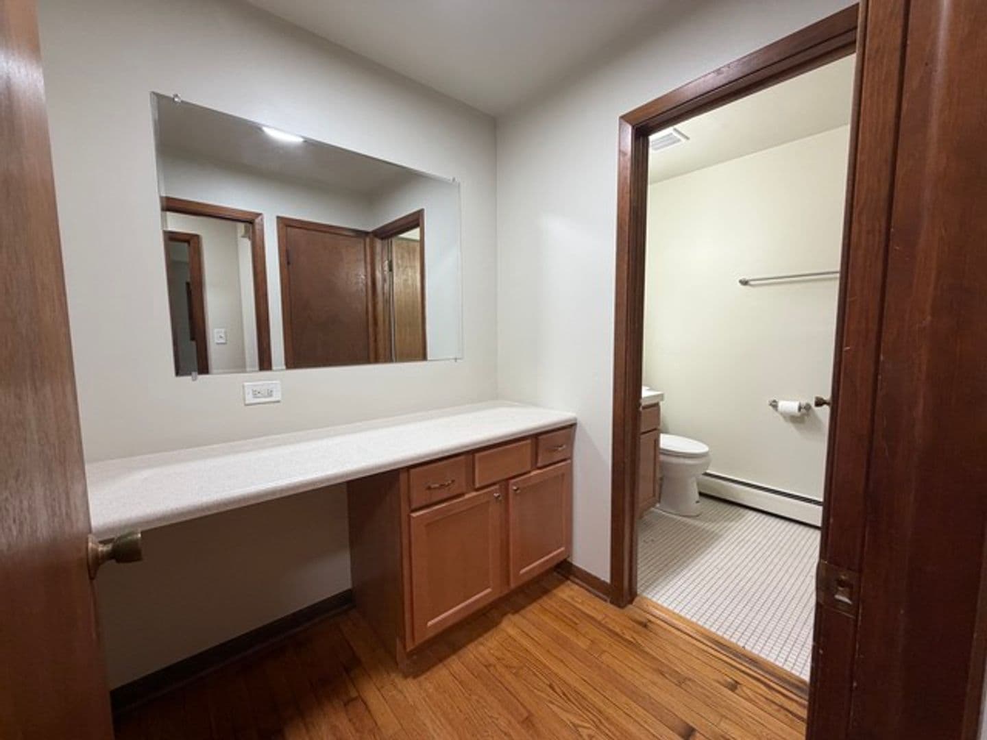 Libertyville Apartment: 820-880 N. Milwaukee Ave.