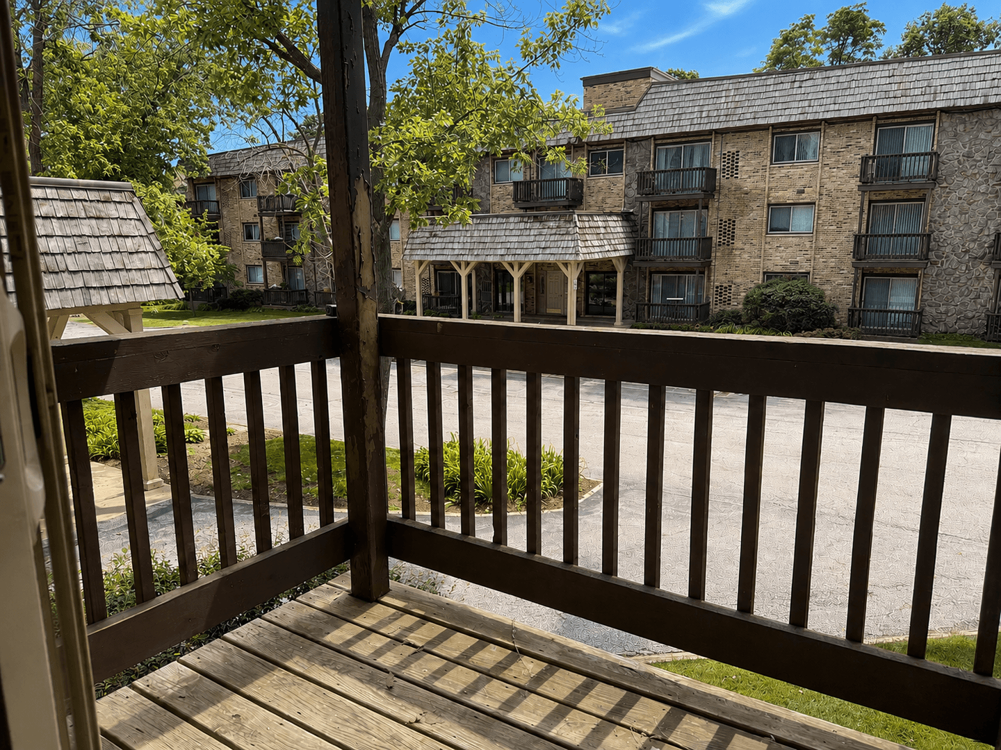 Lake Zurich Apartment: 241-245 W. Main St.