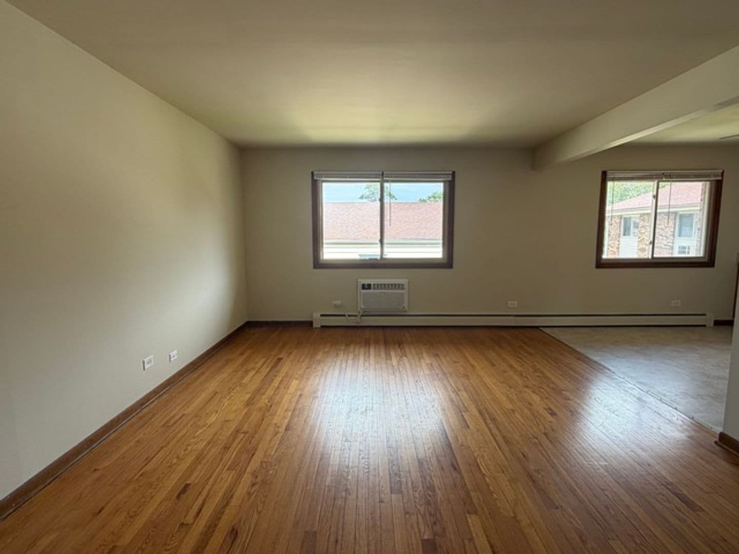 Libertyville Apartment: 820-880 N. Milwaukee Ave.