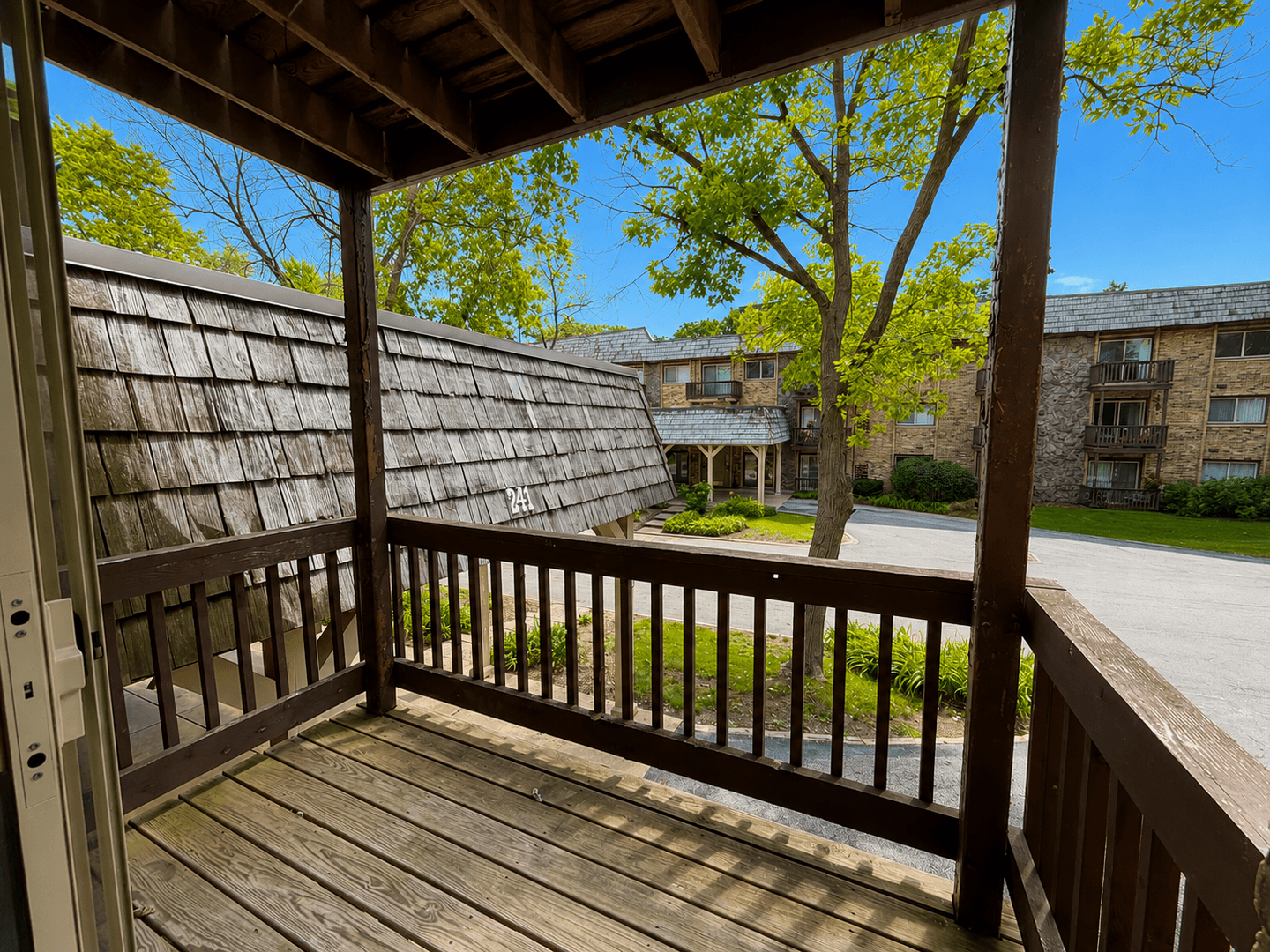 Lake Zurich Apartment: 241-245 W. Main St.