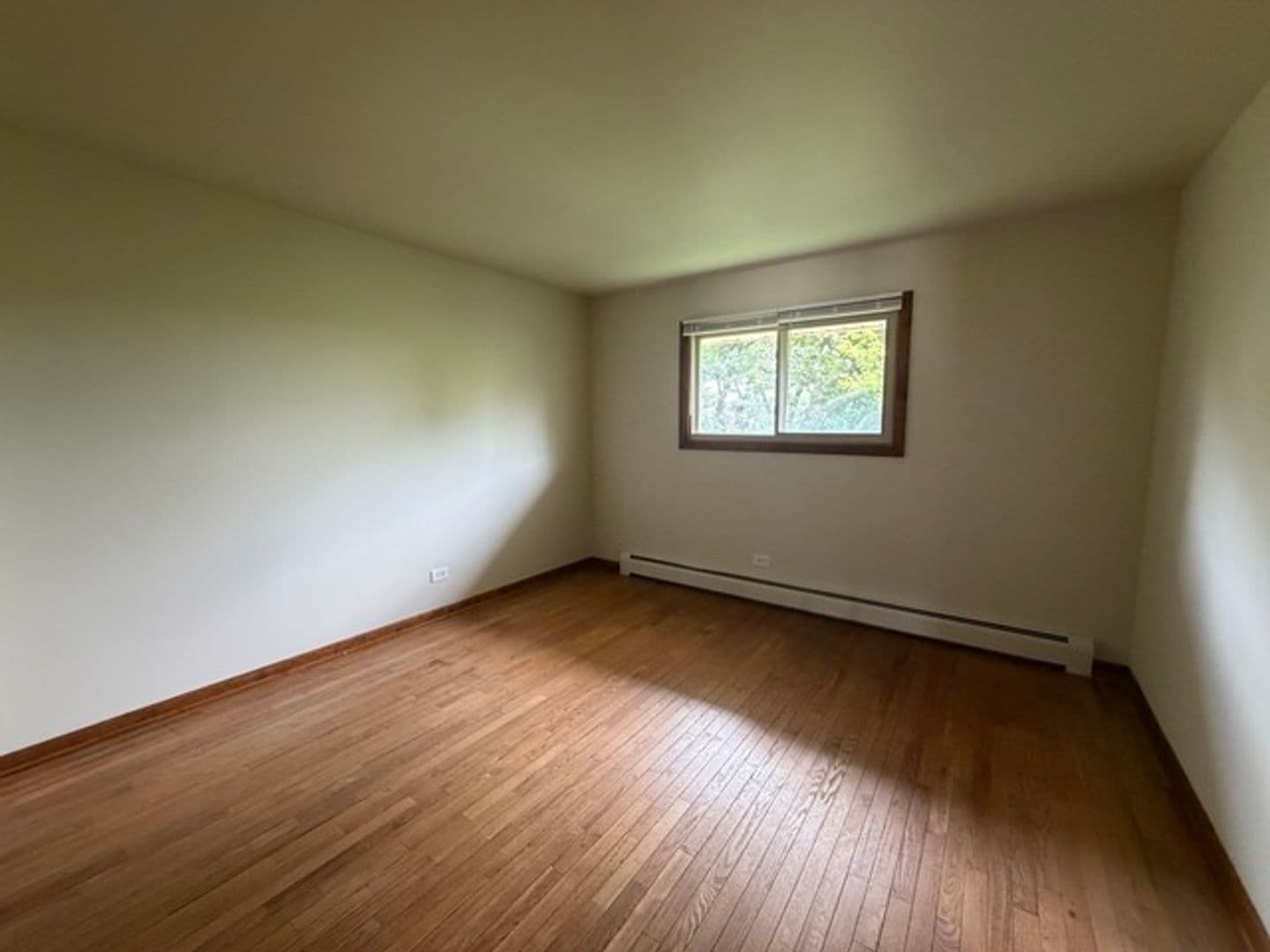 Libertyville Apartment: 820-880 N. Milwaukee Ave.