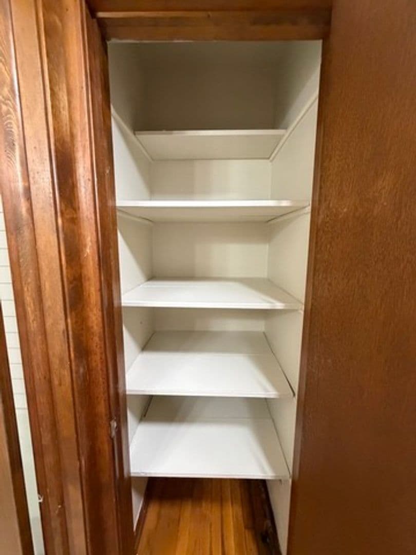 Libertyville Apartment: 820-880 N. Milwaukee Ave.
