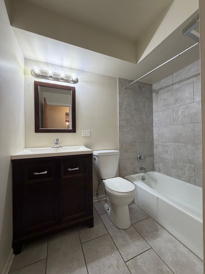 Lake Zurich Apartment: 241-245 W. Main St.