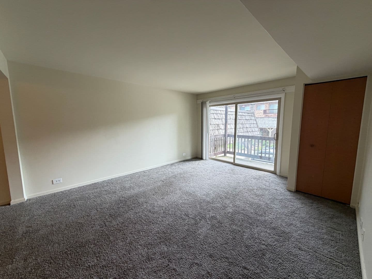 Lake Zurich Apartment: 241-245 W. Main St.