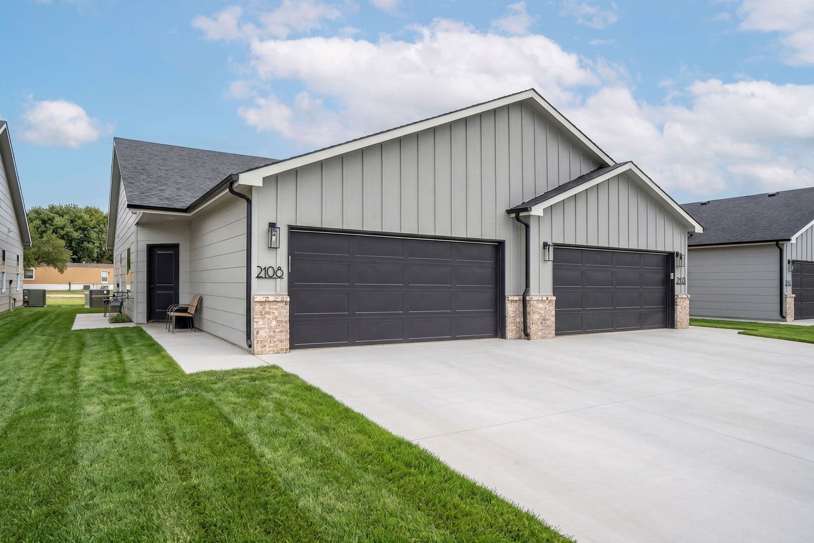 Haysville Multiplex: CPV Duplexes - 2120 E Plaza Court
