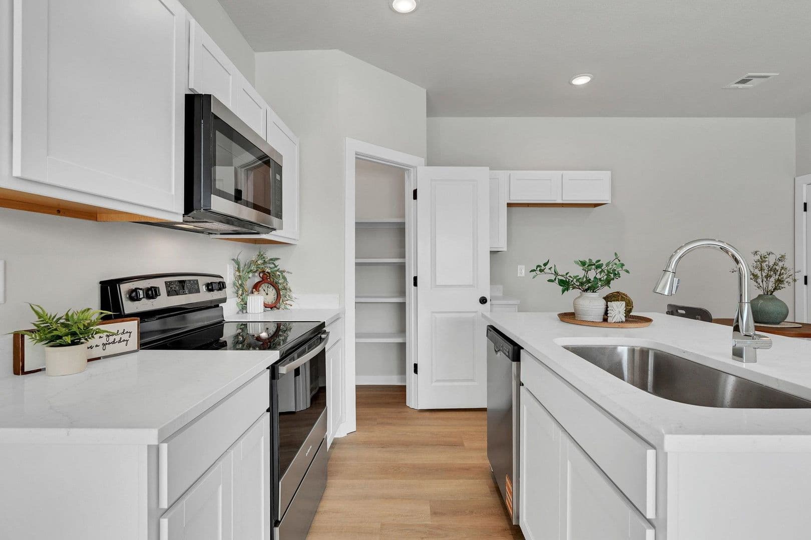 Haysville Multiplex: CPV Duplexes - 2120 E Plaza Court