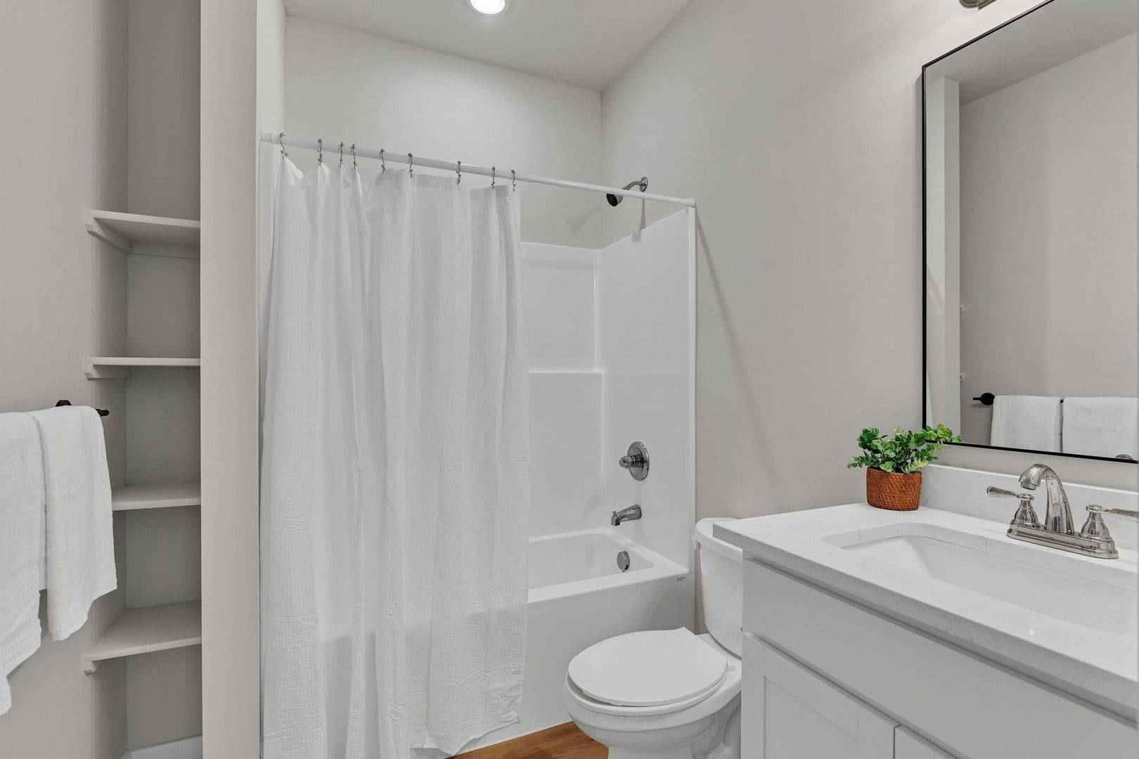 Haysville Multiplex: CPV Duplexes - 2120 E Plaza Court