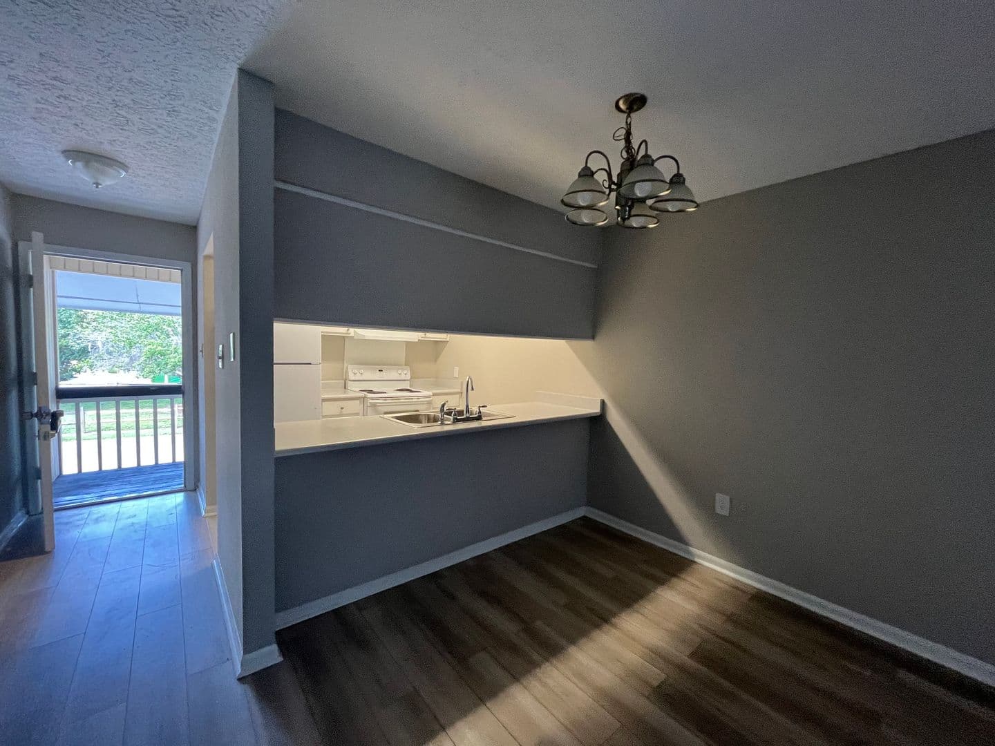 Springfield Apartment: 301 E 2nd Street