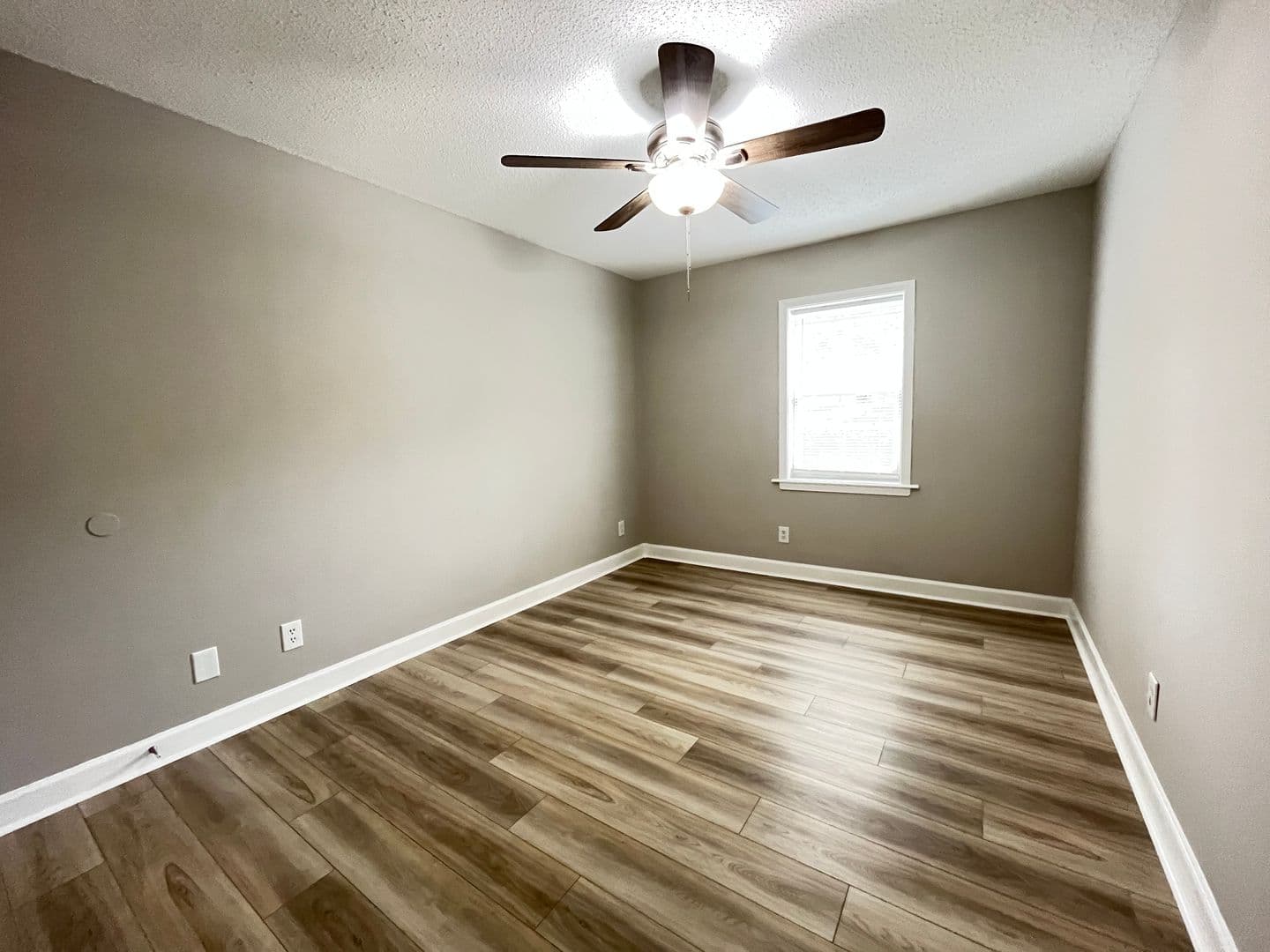 Savannah Apartment: 10612 Middleground Rd