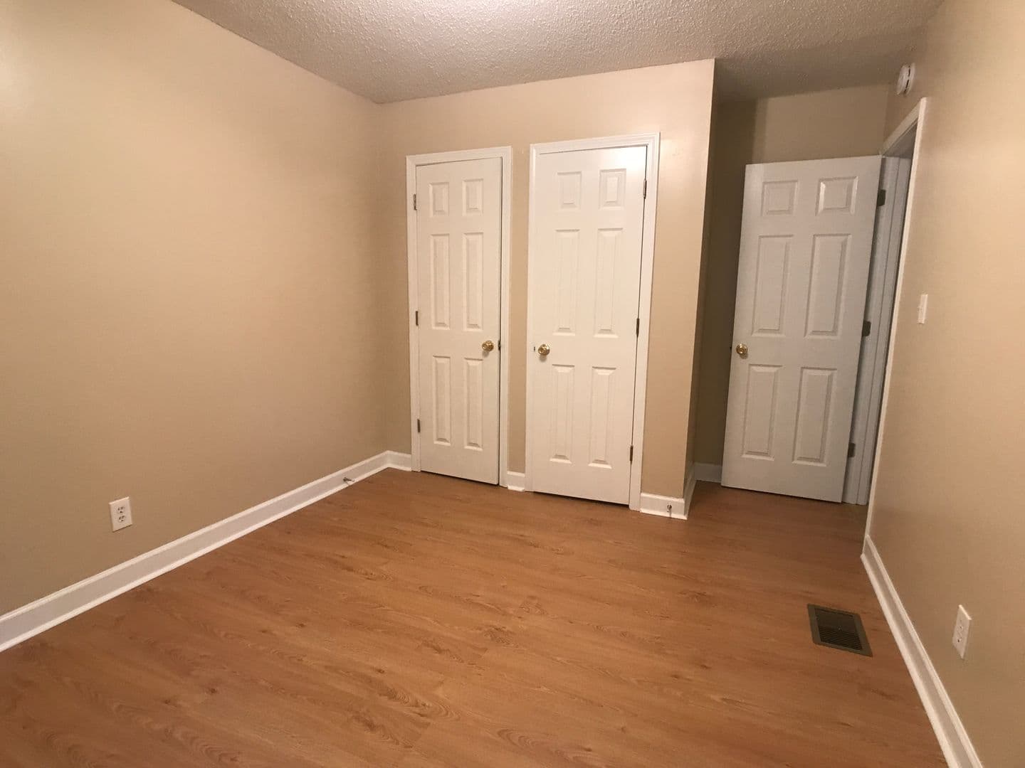 Savannah Apartment: 10612 Middleground Rd