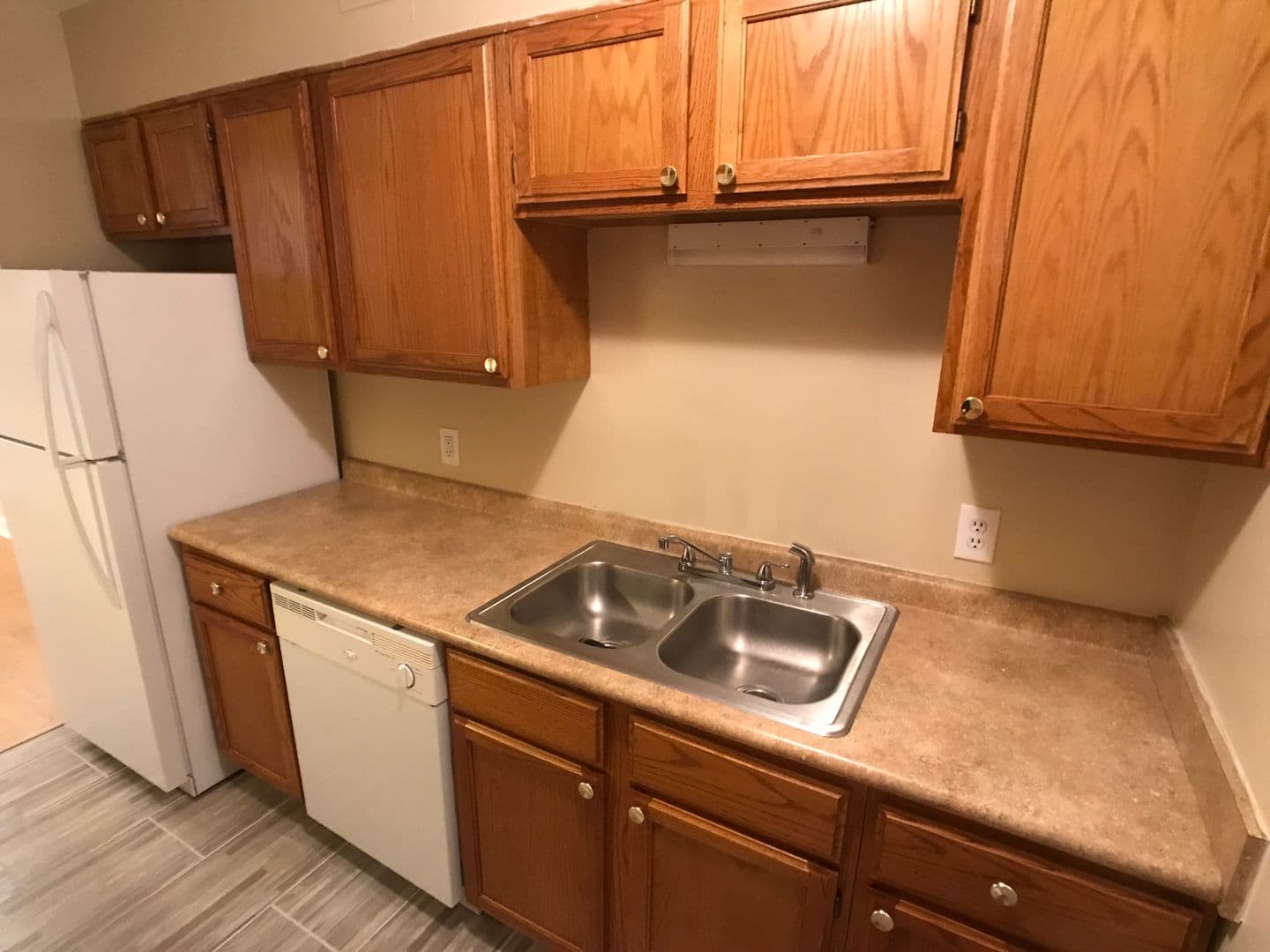 Savannah Apartment: 10612 Middleground Rd