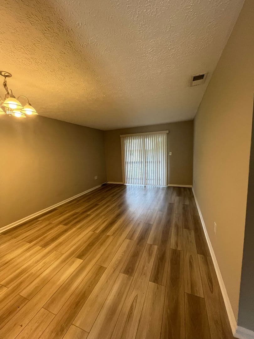 Springfield Apartment: 301 E 2nd Street