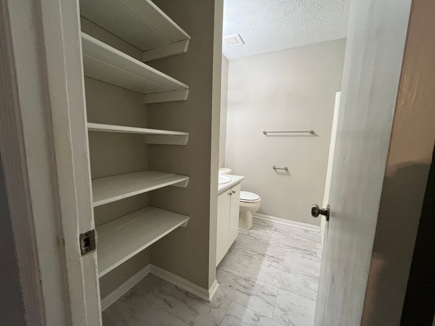 Springfield Apartment: 301 E 2nd Street