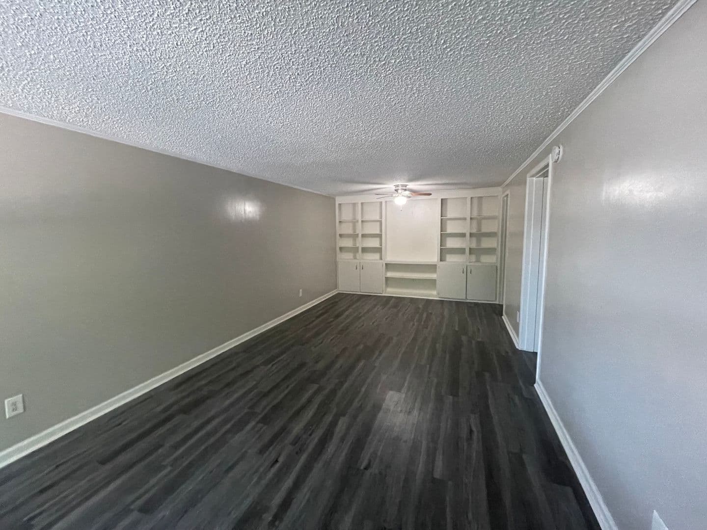 Savannah Apartment: 6815 Waters Ave