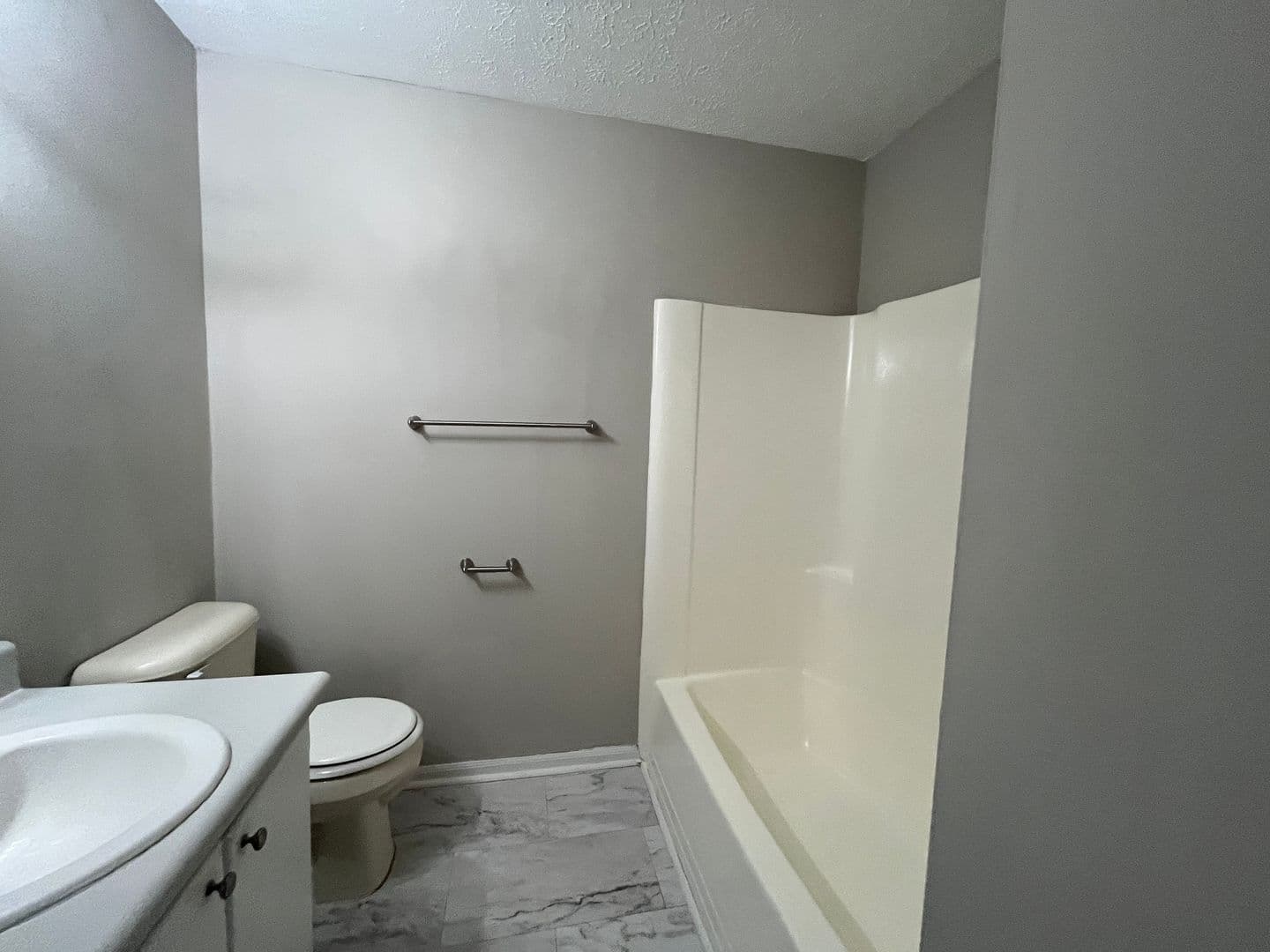 Springfield Apartment: 301 E 2nd Street