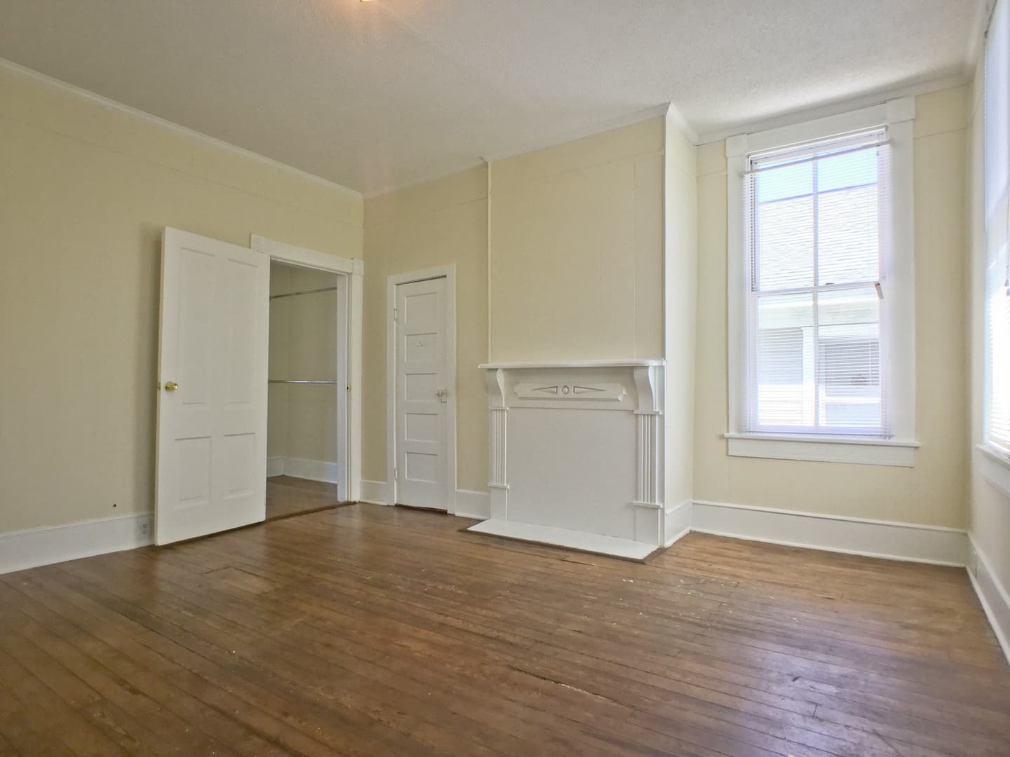 Savannah Apartment: 407 E Park Ave