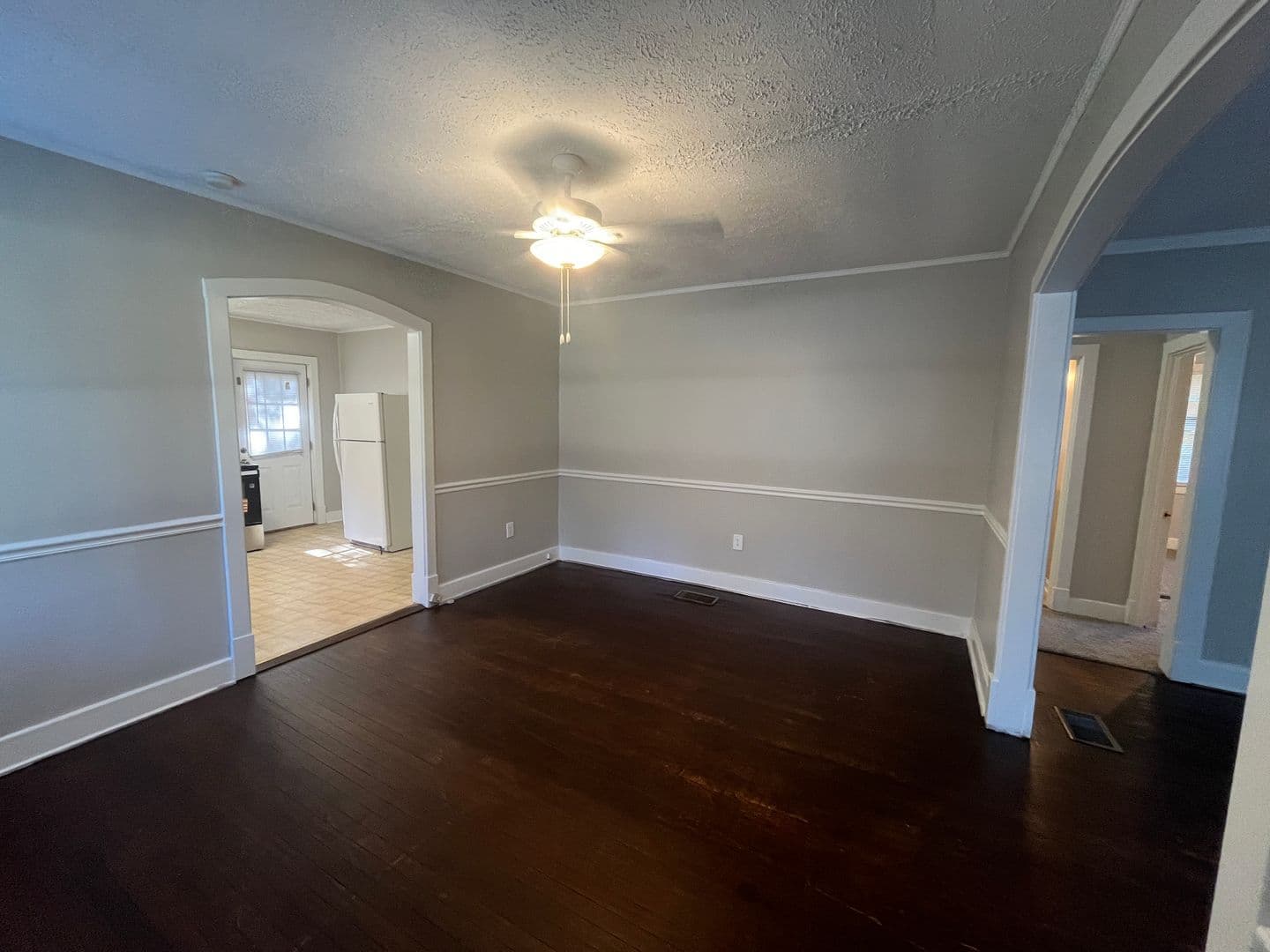 Savannah House: 9651 Lehigh Ave.