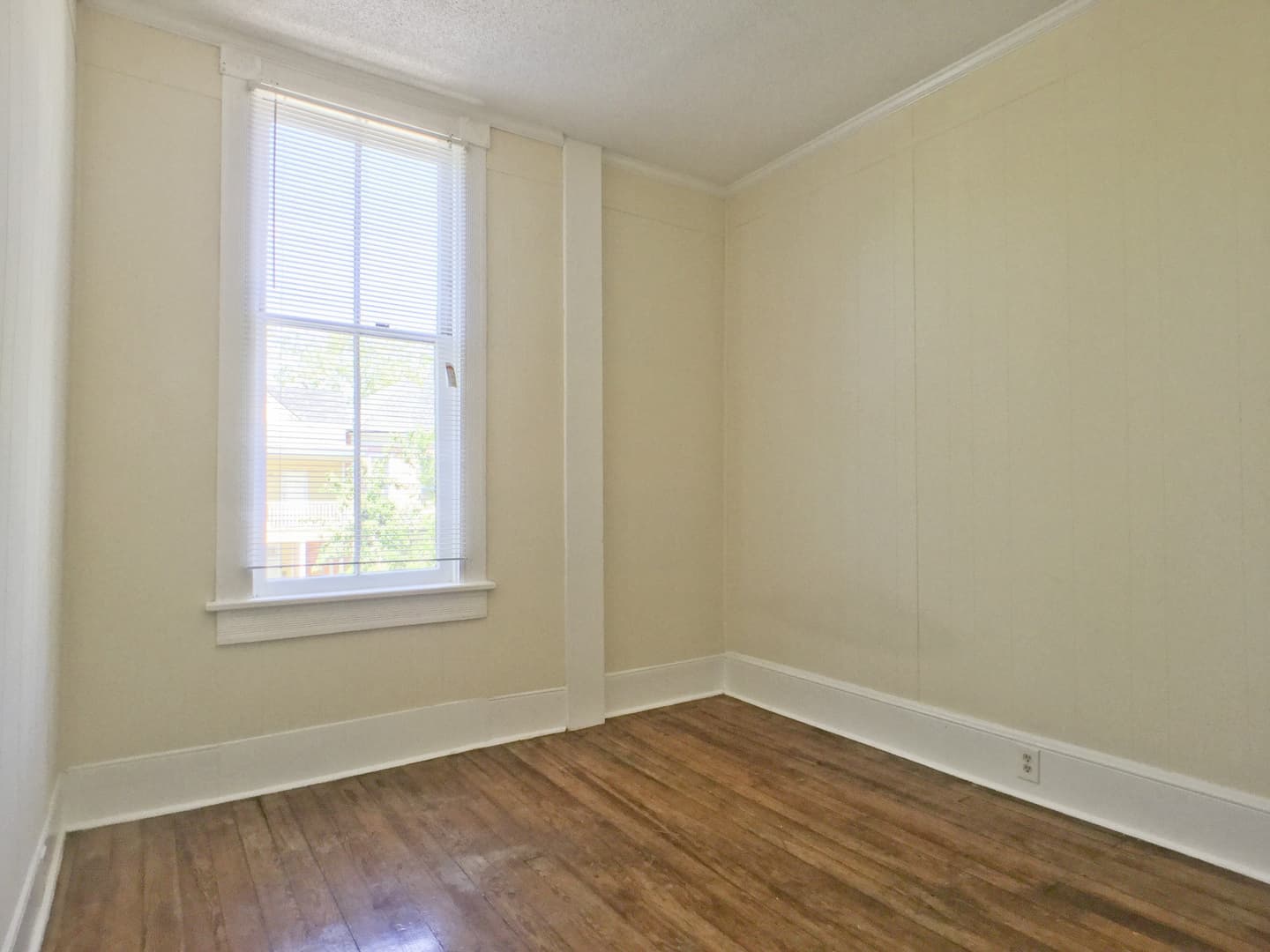 Savannah Apartment: 407 E Park Ave