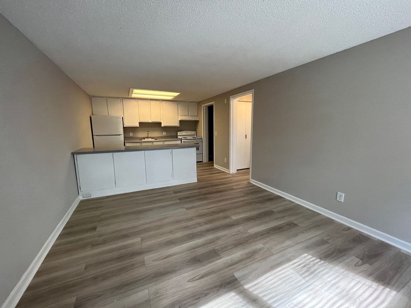 Savannah Apartment: 6815 Waters Ave