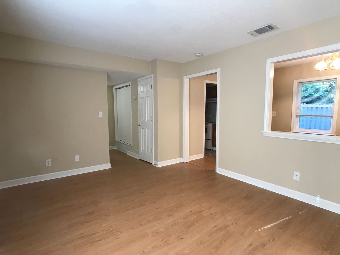 Savannah Apartment: 10612 Middleground Rd