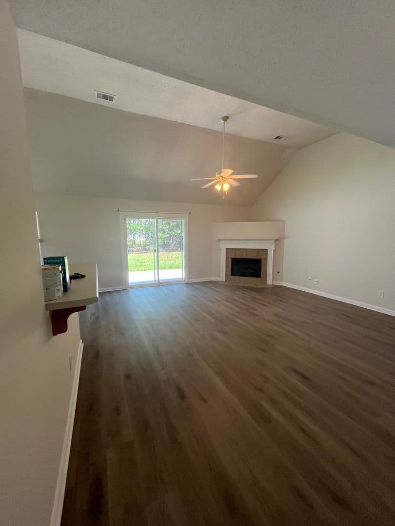 Pooler House: 128 Arbor Village Dr