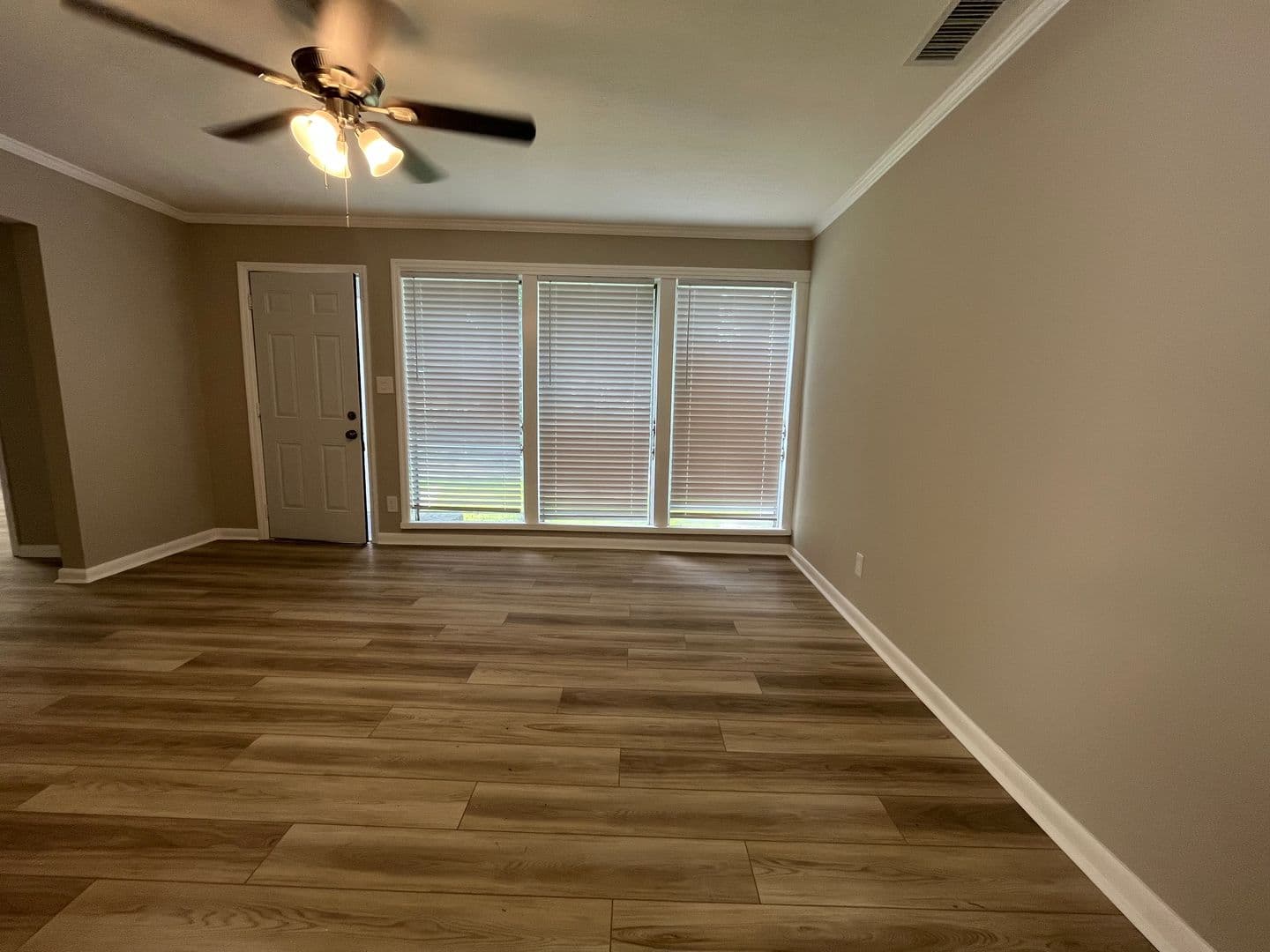 Savannah Apartment: 760 Highway 30