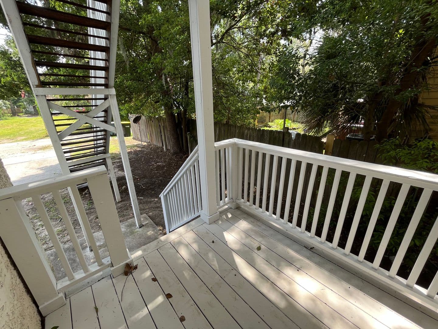 Savannah Apartment: 825 E Henry St