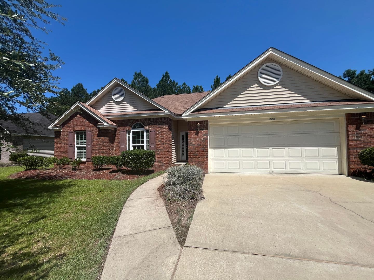 Pooler House: 128 Arbor Village Dr