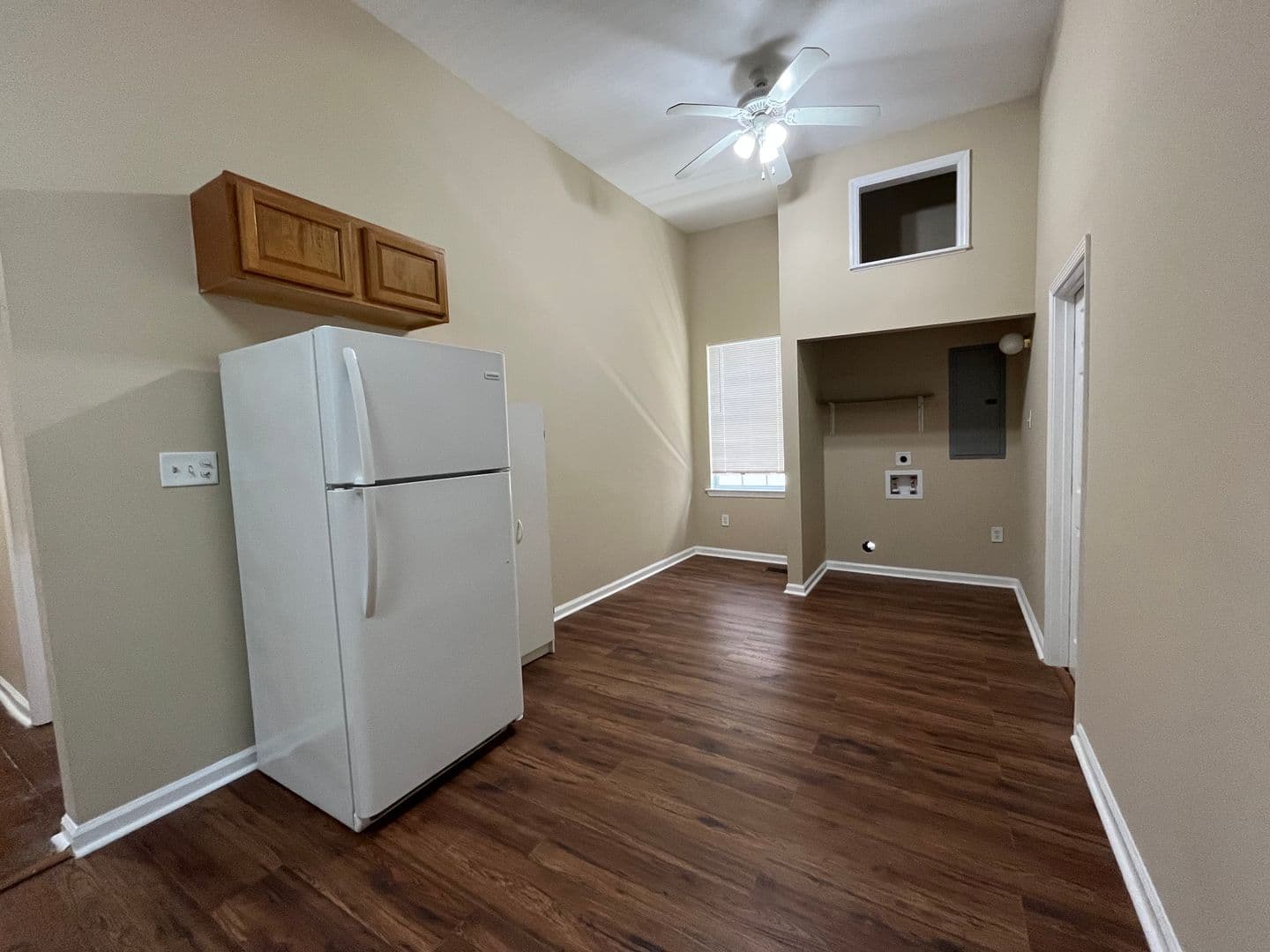 Savannah Apartment: 825 E Henry St