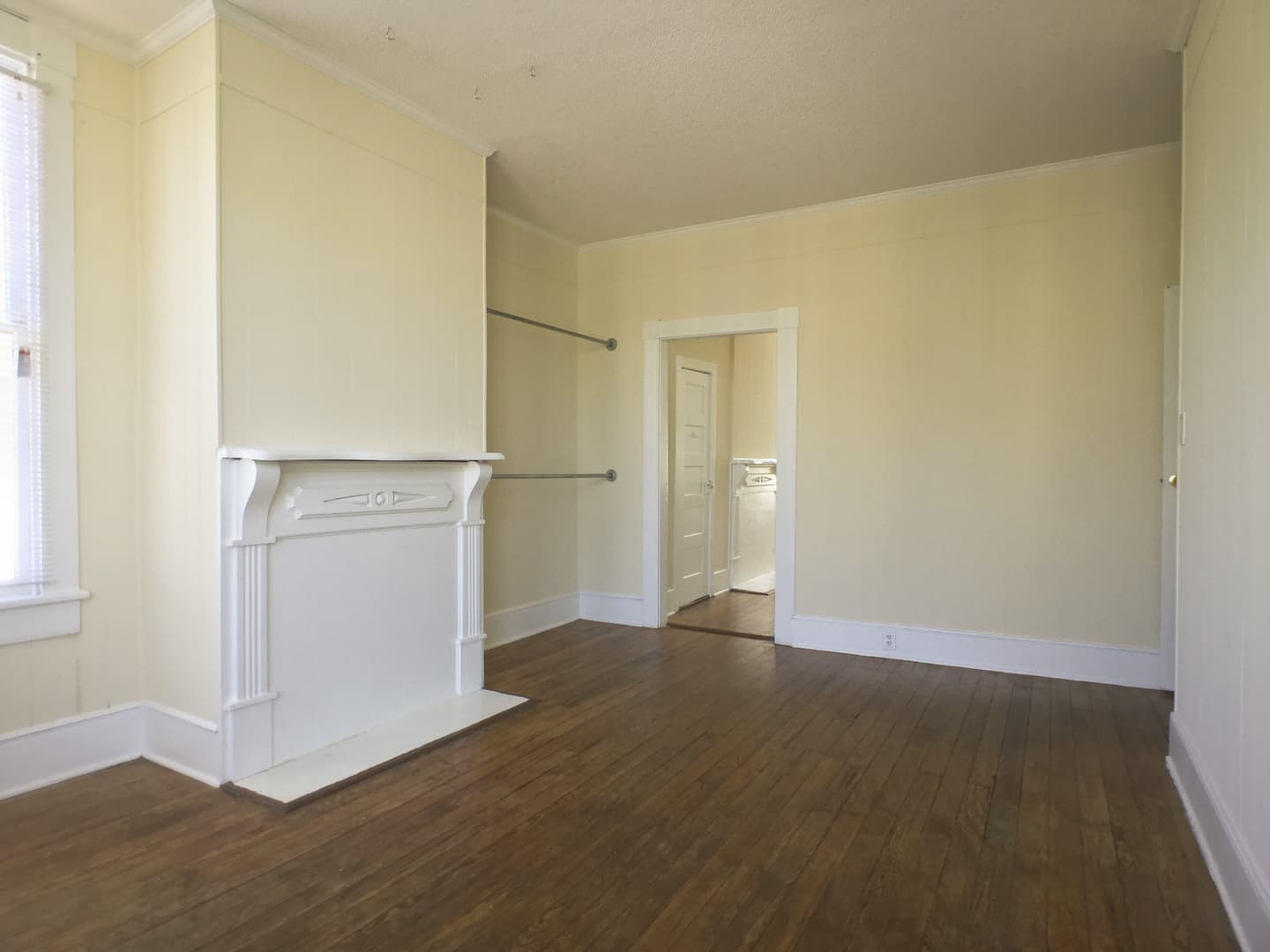 Savannah Apartment: 407 E Park Ave