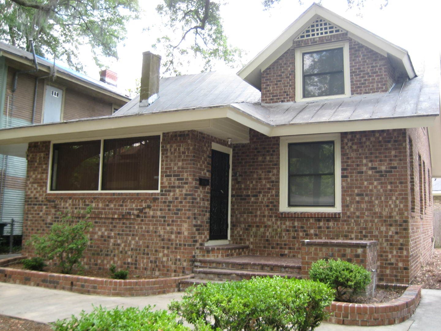 Savannah House: 611 East 37th Street