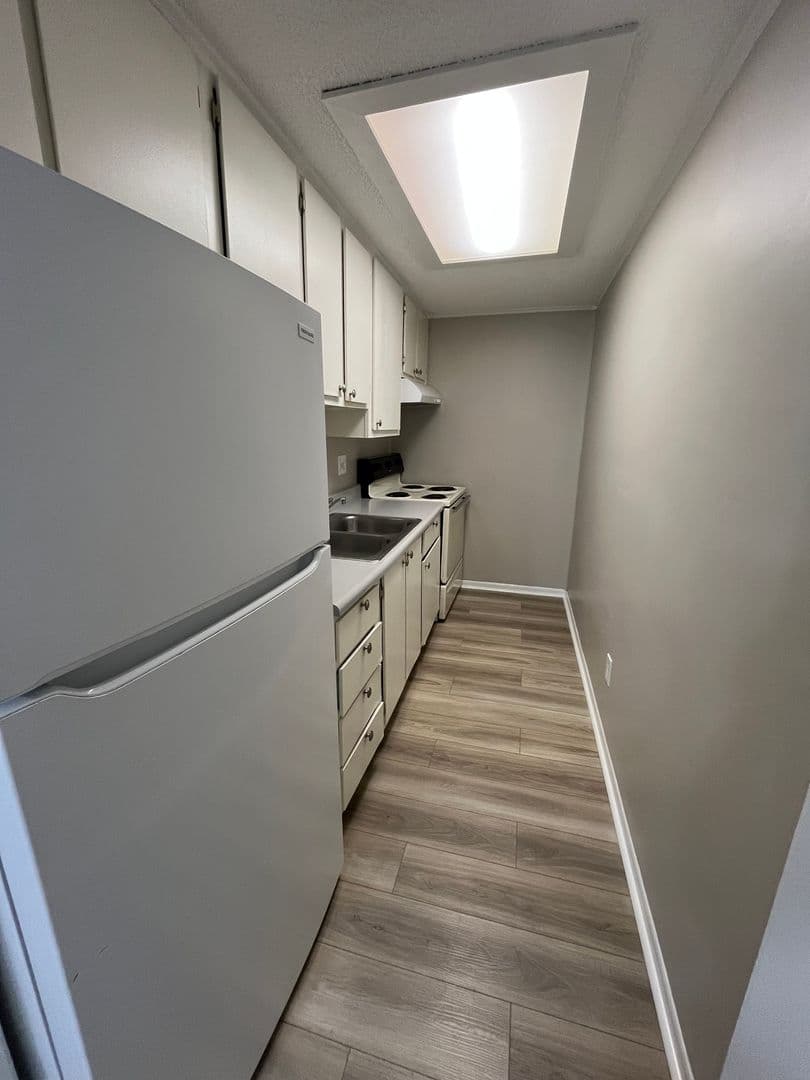 Savannah Apartment: 6815 Waters Ave