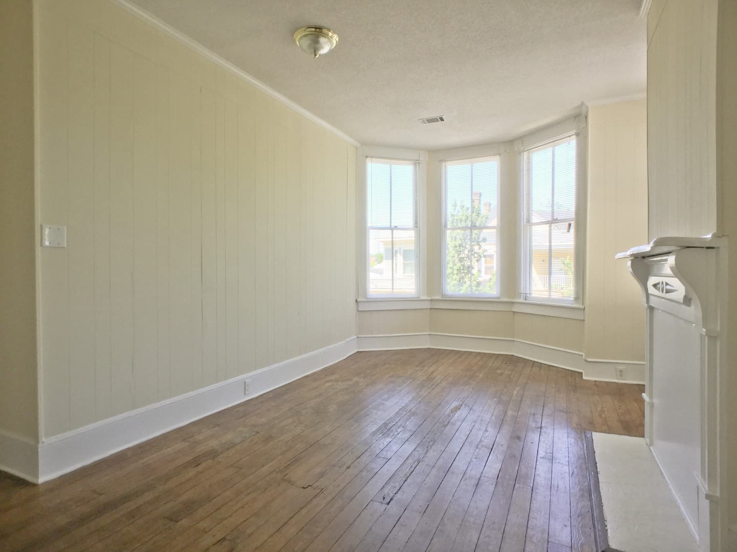 Savannah Apartment: 407 E Park Ave