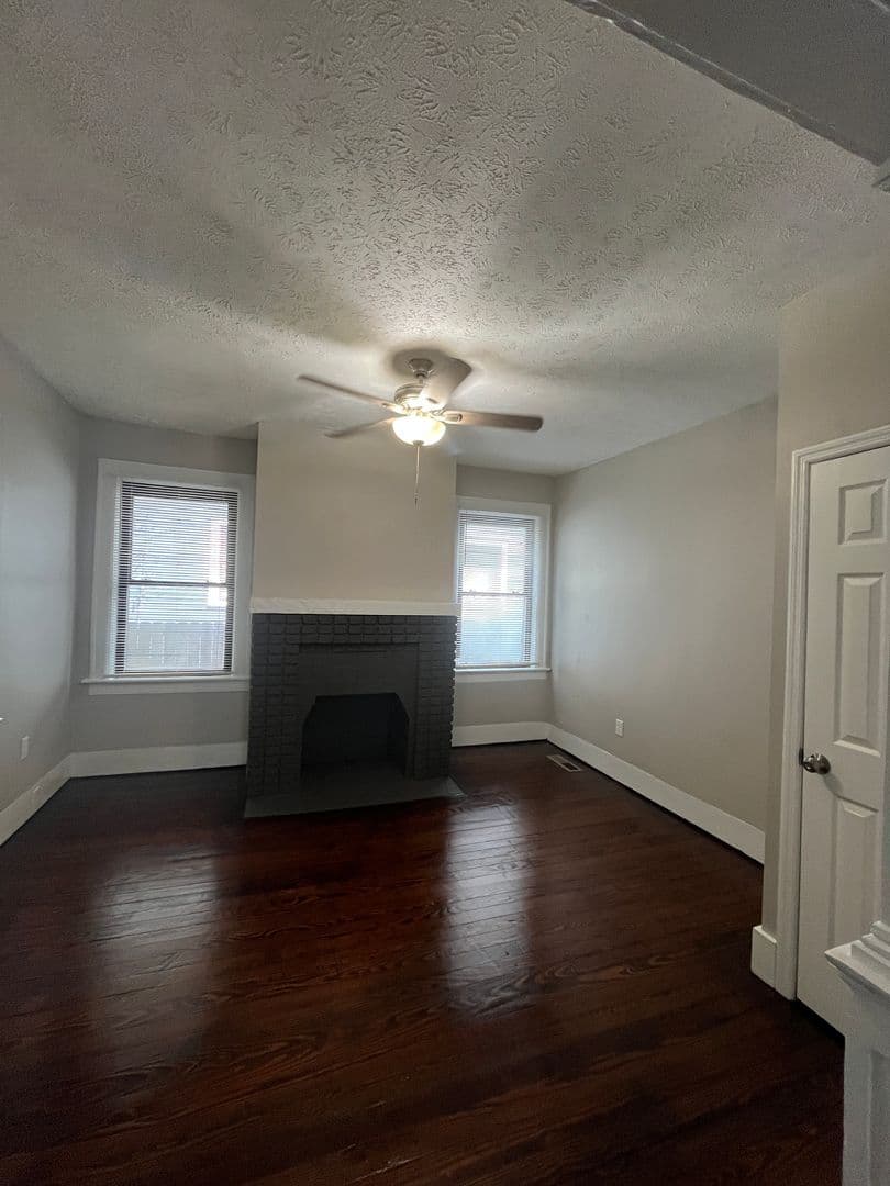 Savannah House: 611 East 37th Street