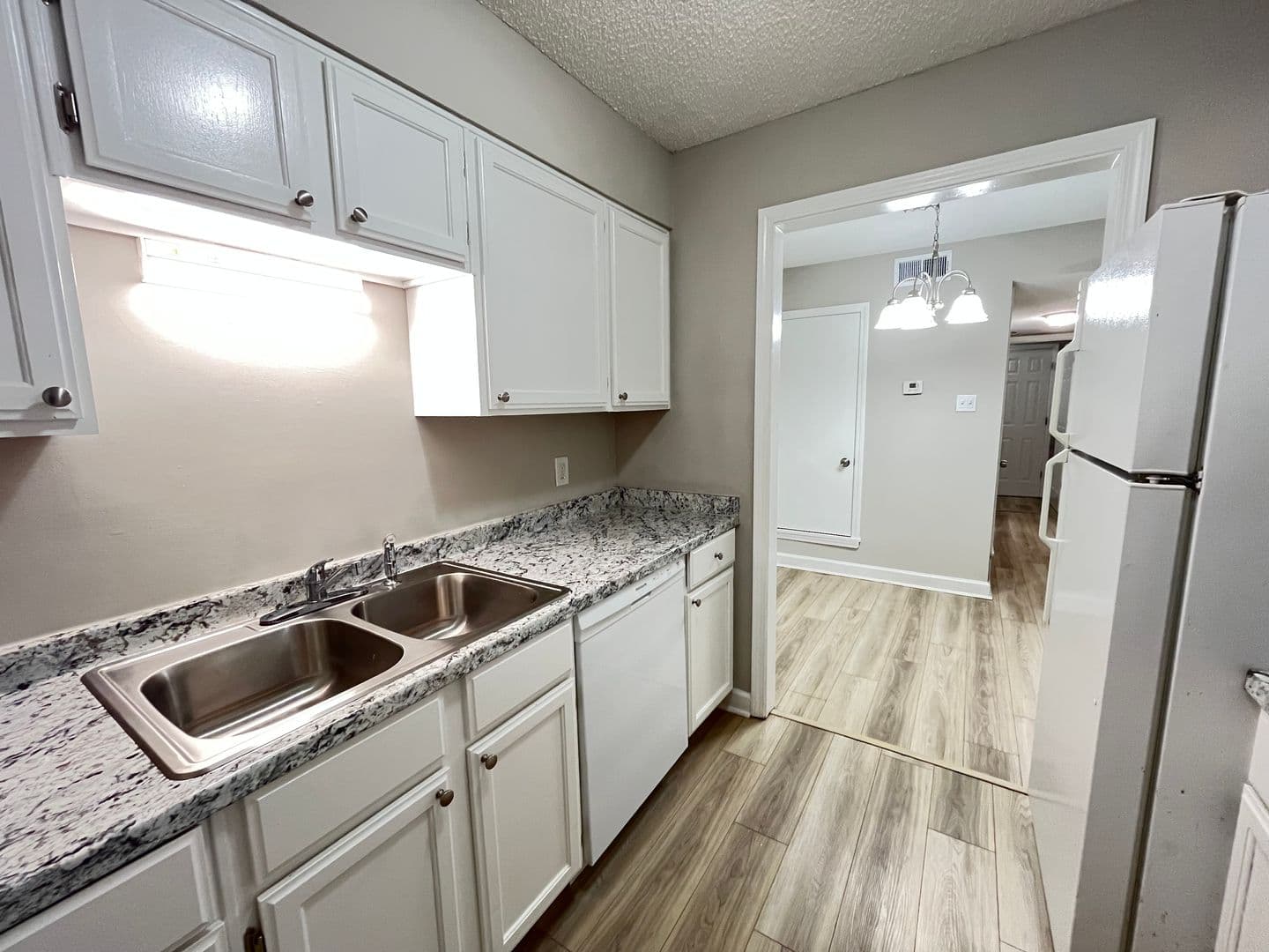 Savannah Apartment: 10612 Middleground Rd