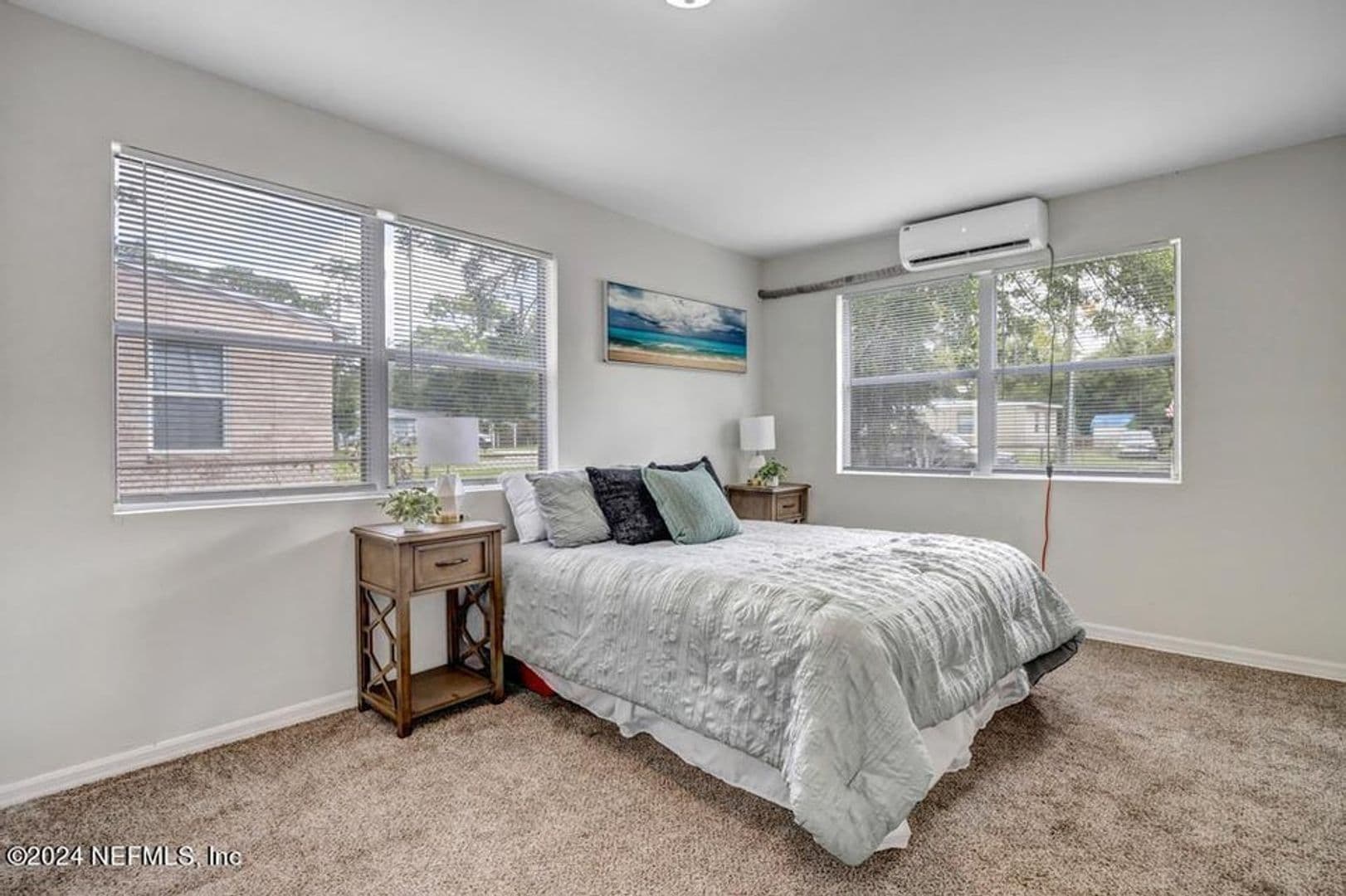 Jacksonville House: 10348 Westmar Rd