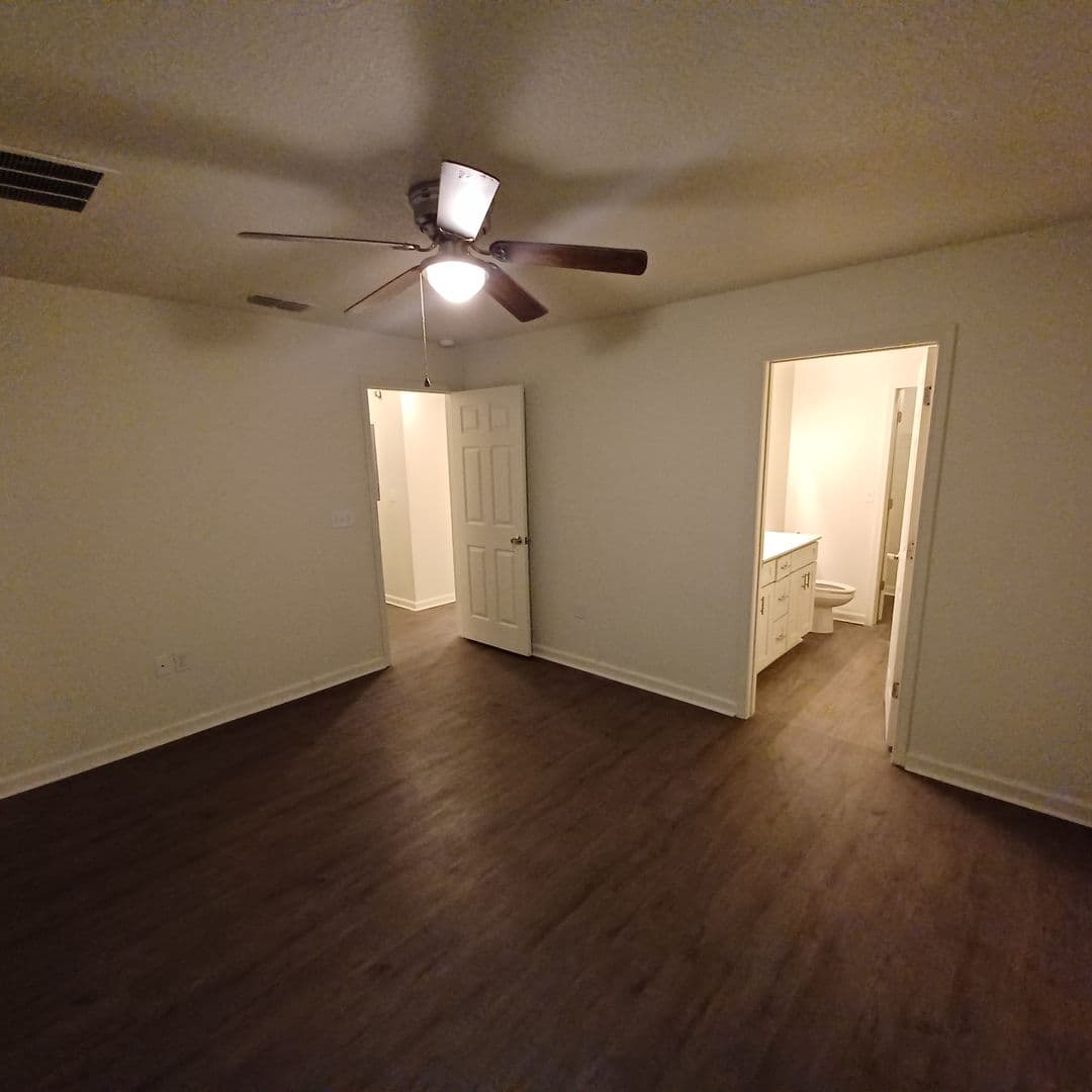 St Augustine House: 757 W 6th St
