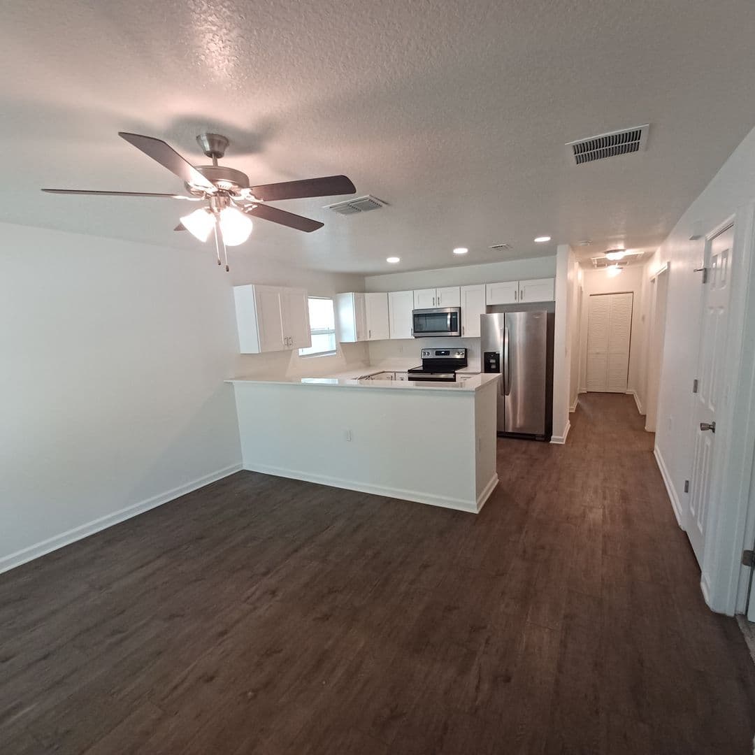 St Augustine House: 765 W 6th St