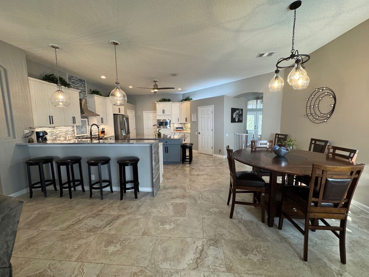 Jacksonville House: 4911 Toproyal Ln