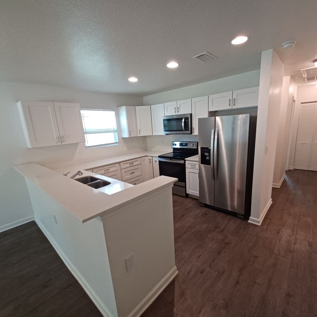 St Augustine House: 765 W 6th St