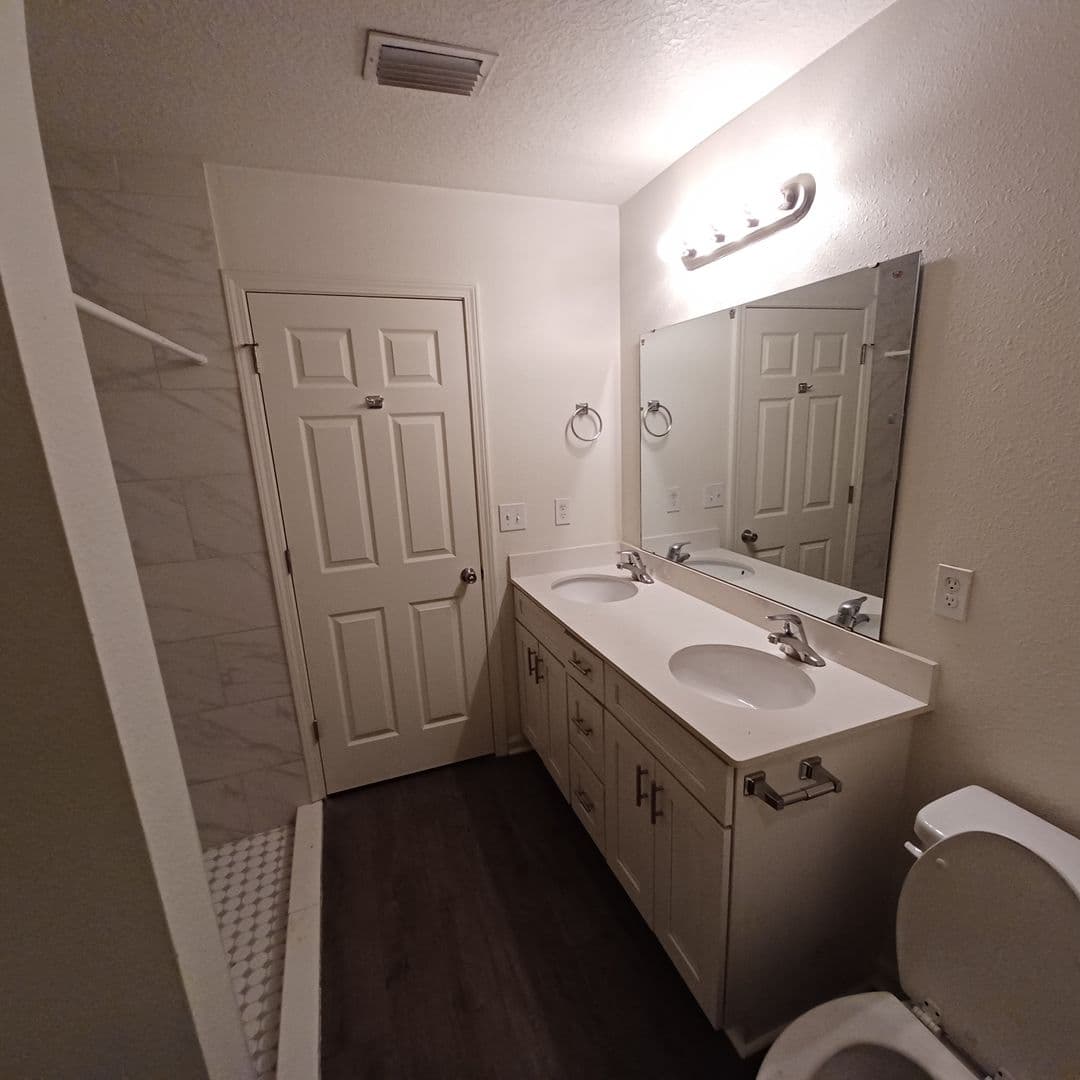 St Augustine House: 757 W 6th St