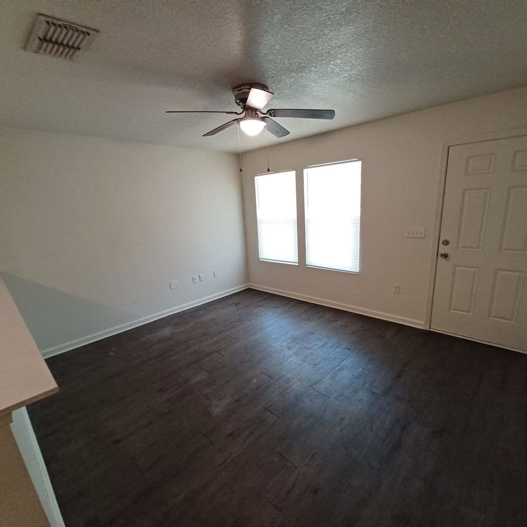 St Augustine House: 757 W 6th St
