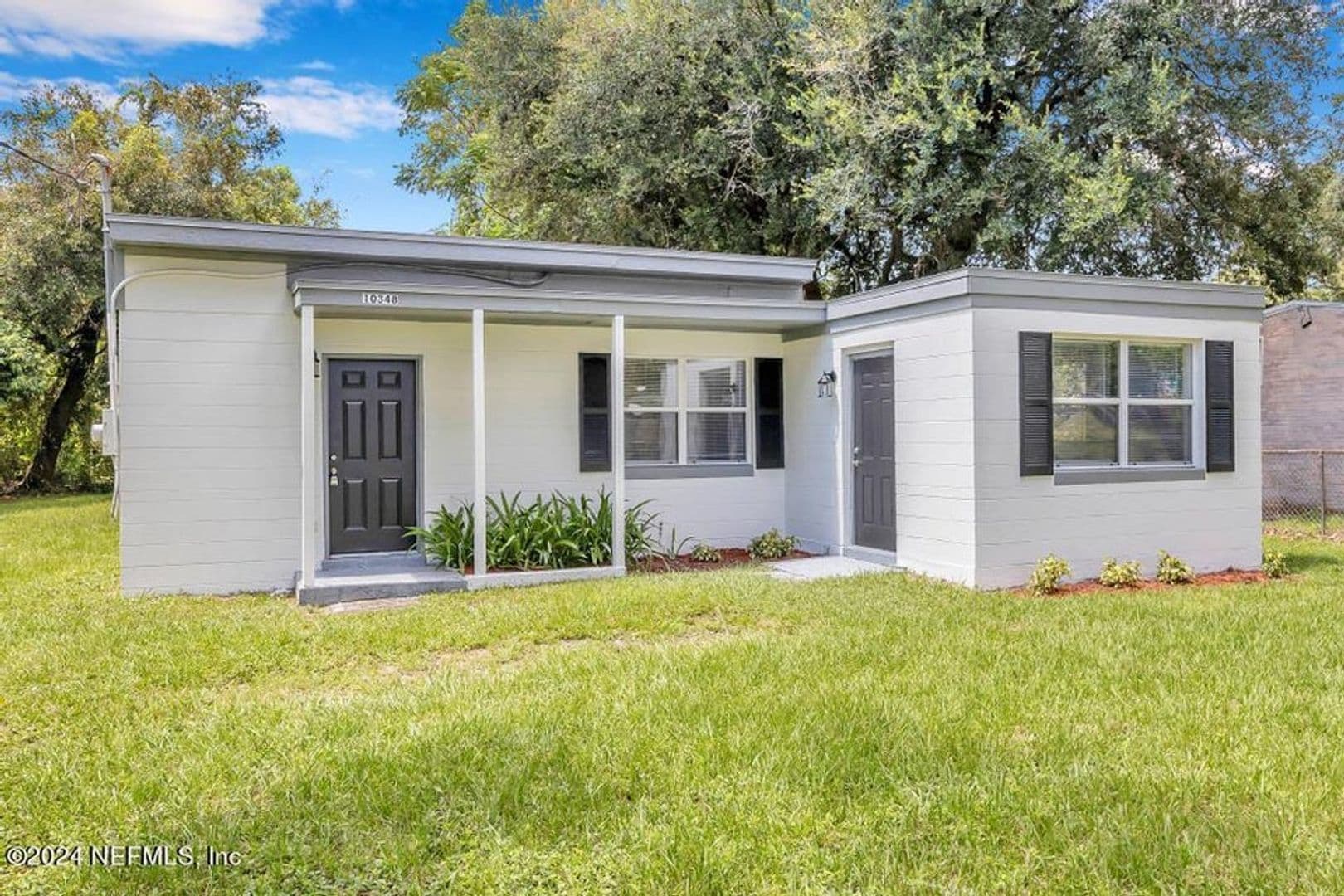 Jacksonville House: 10348 Westmar Rd