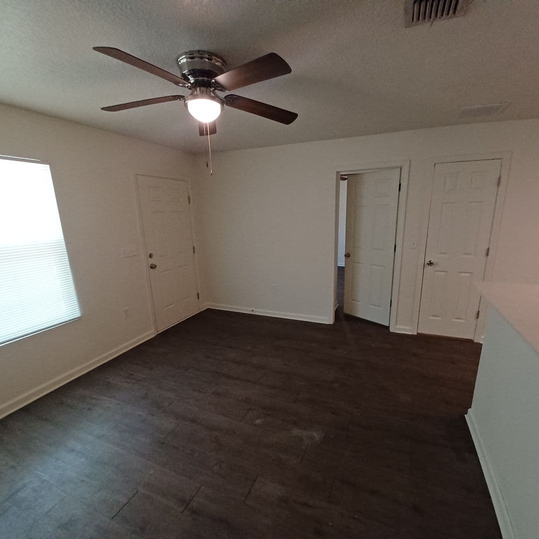 St Augustine House: 757 W 6th St