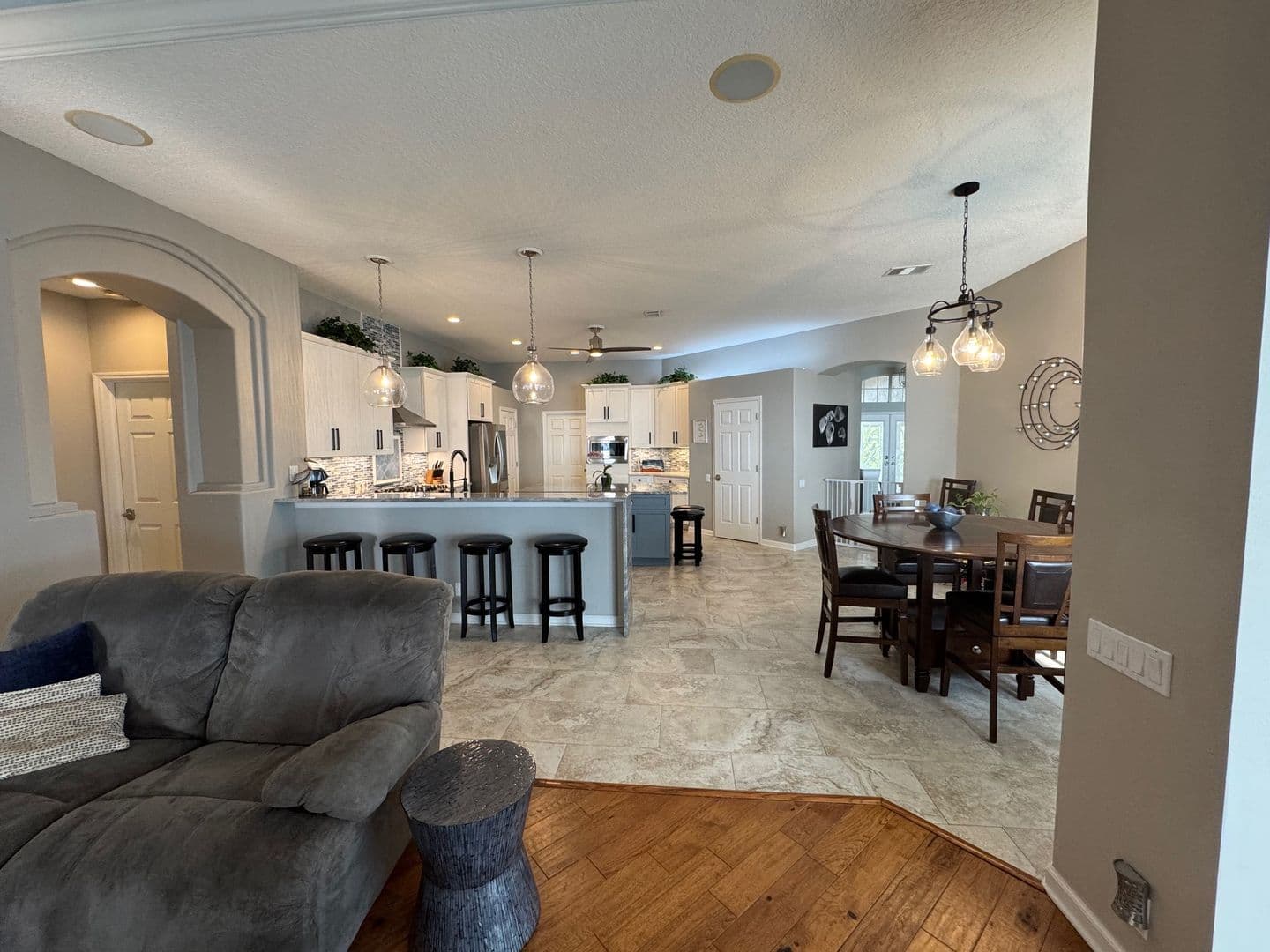 Jacksonville House: 4911 Toproyal Ln