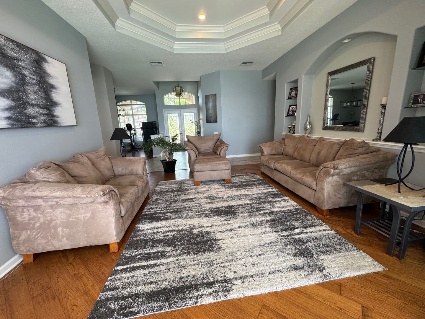Jacksonville House: 4911 Toproyal Ln